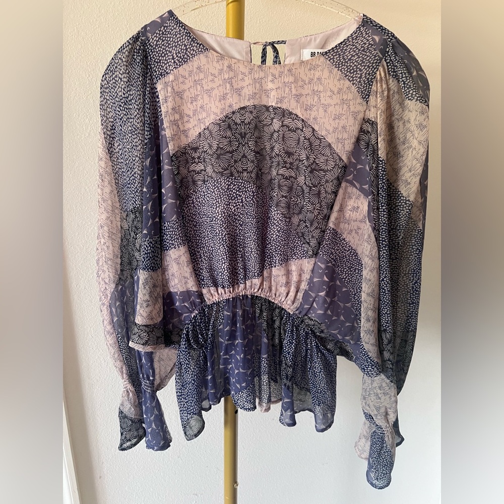 BB Dakota Anthropologie Purple & Cream Patterned Blouse Women Small EUC